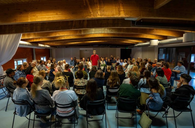 Panevėžyje – nemokamas švedų menininko Askės Thibergo performansas